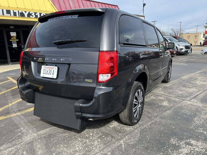 2017 Dodge Grand Caravan SE - Photo 11