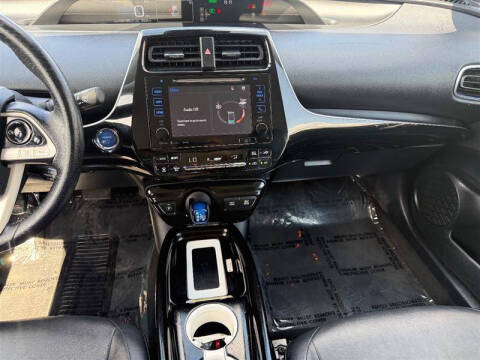 2017 Toyota Prius Three Touring