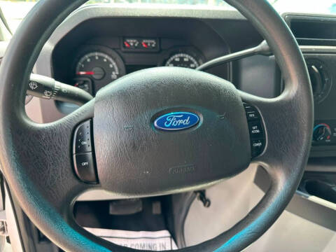 2011 Ford E-Series E-350 SD