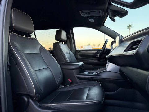 2023 GMC Yukon XL SLT