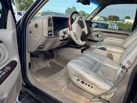 2000 Cadillac Escalade