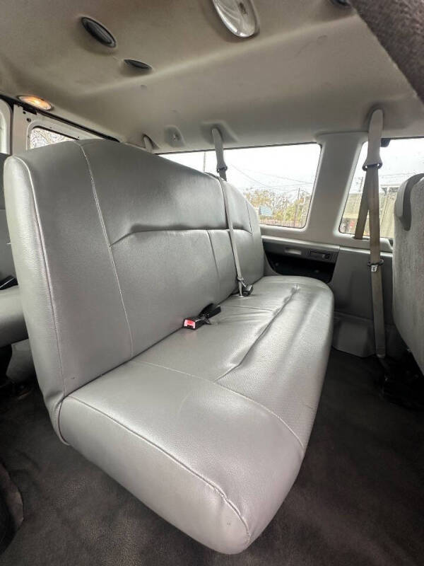 2011 Ford E-Series E-350 SD XL