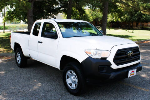 2018 Toyota Tacoma for sale at Auto House Superstore in Terre Haute IN