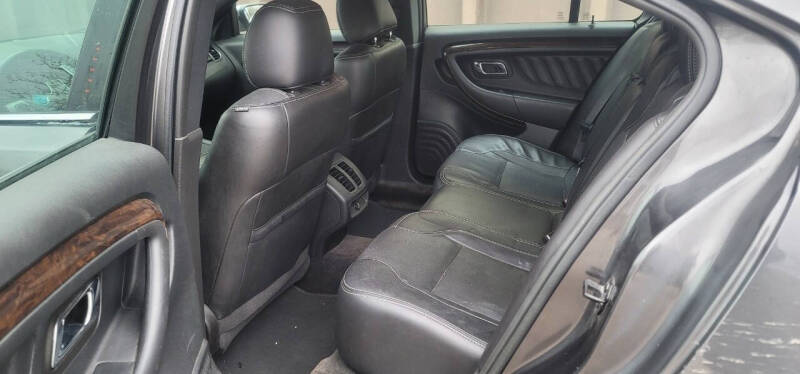 2015 Ford Taurus Limited