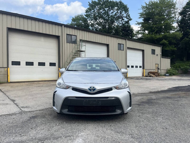 2017 Toyota Prius v Two