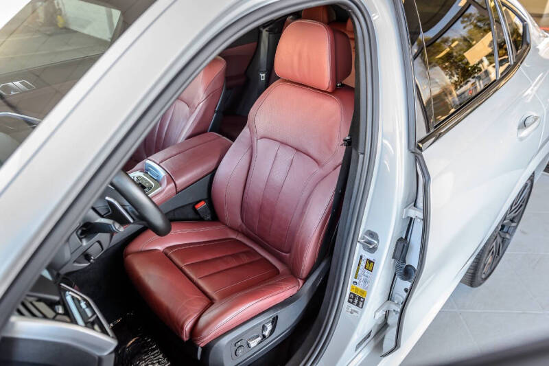 2021 BMW X6 xDrive40i