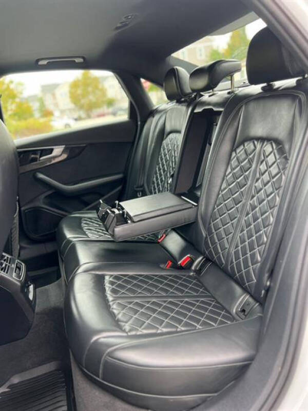 2023 Audi S4 3.0T quattro Premium Plus