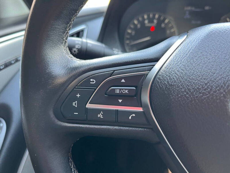 2022 Infiniti Q50 Luxe