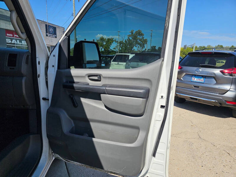 2012 Nissan NV 2500 HD S