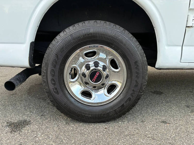 2016 GMC Savana 2500