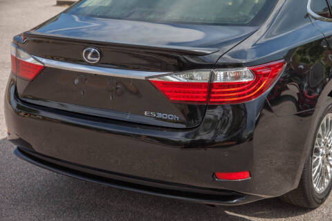 2014 Lexus ES 300h