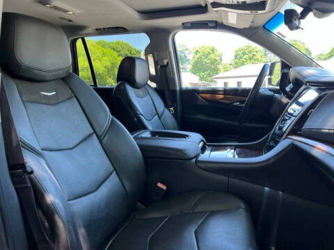 2017 Cadillac Escalade Luxury