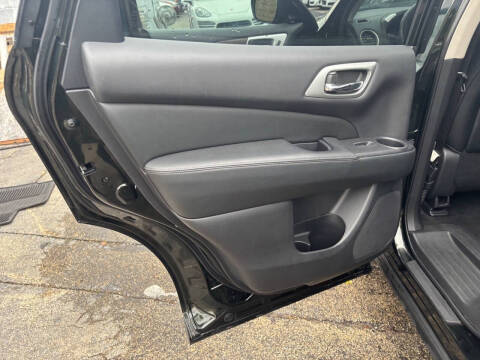 2018 Nissan Pathfinder S