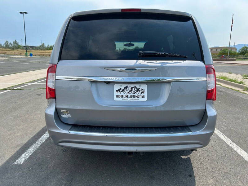 2014 Chrysler Town and Country Touring