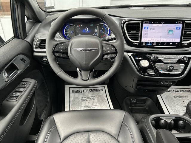 2024 Chrysler Pacifica Plug-In Hybrid