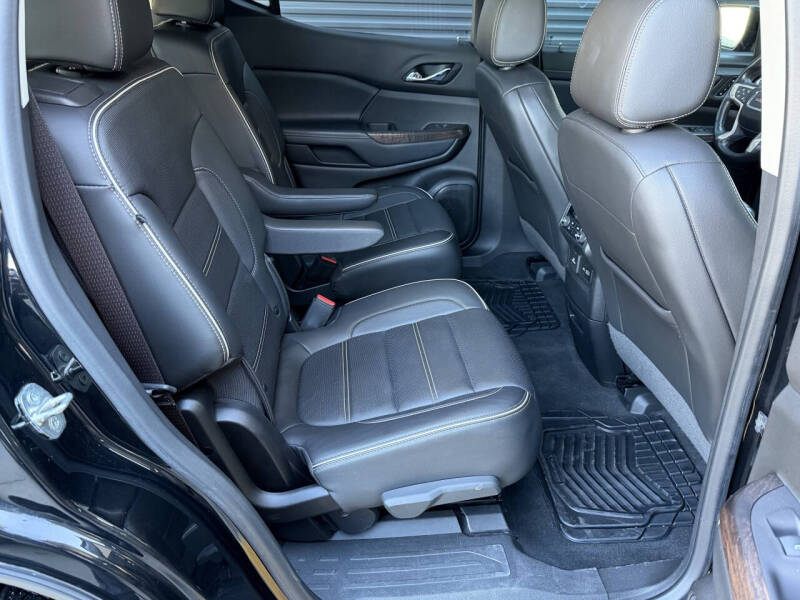 2020 GMC Acadia Denali