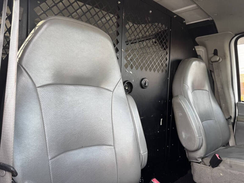 2008 Ford E-Series E-250