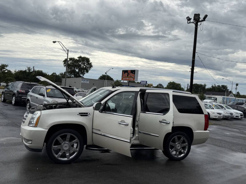 2010 Cadillac Escalade Luxury