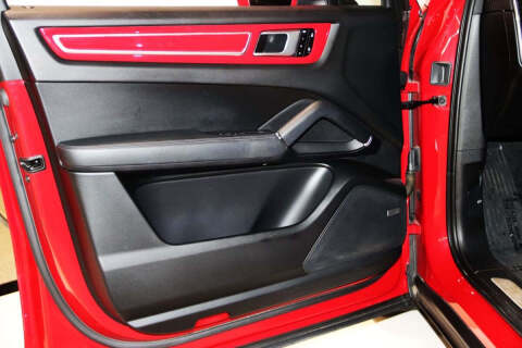 2022 Porsche Cayenne Platinum Edition