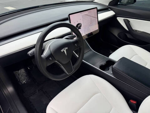 2020 Tesla Model 3 Standard Range Plus