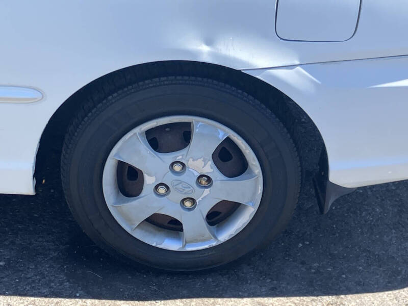 2002 Hyundai Accent GS