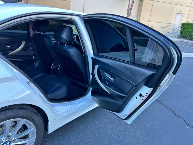 2018 BMW 3 Series 320i