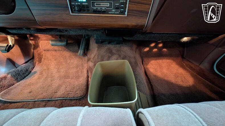 1988 Lincoln Town Car
