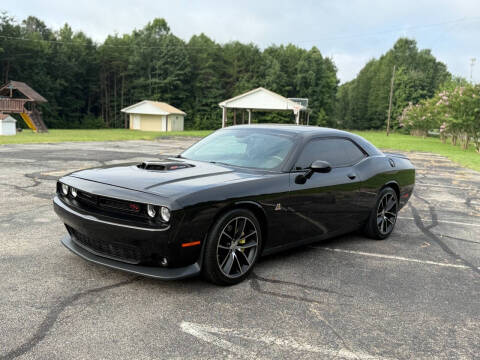 2016 Dodge Challenger 392 HEMI Scat Pack Shaker