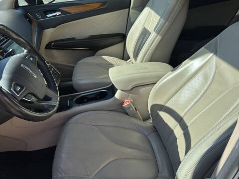 2019 Lincoln MKC Select