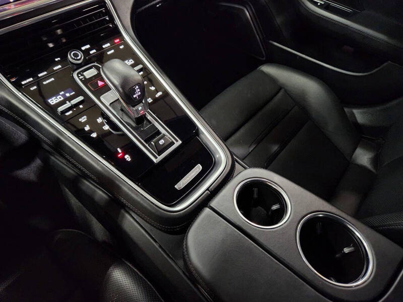 2023 Porsche Panamera