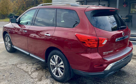 2017 Nissan Pathfinder SL