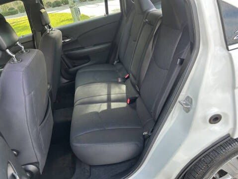 2013 Chrysler 200 LX