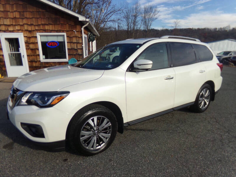2017 Nissan Pathfinder SL