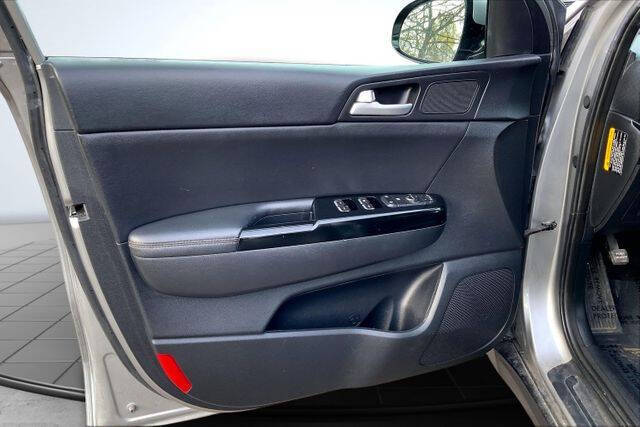 2022 Kia Sportage EX