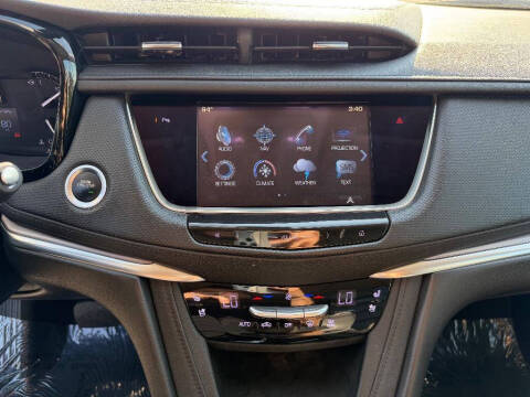 2017 Cadillac XT5 Premium Luxury