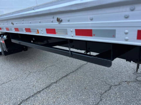 2020 Freightliner M2 106