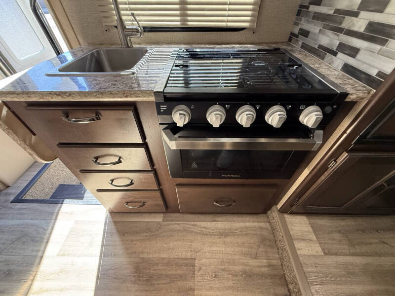 2019 Ford FOUR WINDS THOR 22E