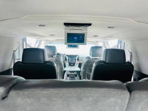 2017 Cadillac Escalade ESV Luxury