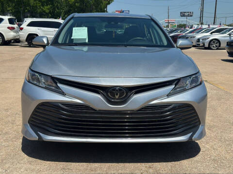 2020 Toyota Camry LE