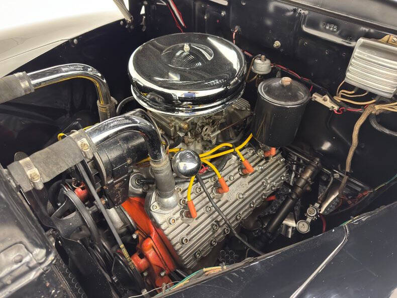 1948 Ford Super Deluxe