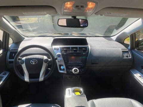 2012 Toyota Prius v Five