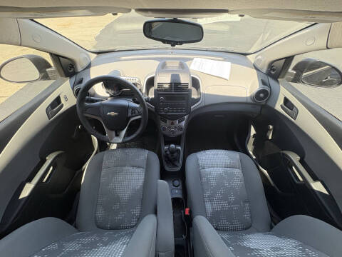 2016 Chevrolet Sonic LS Manual