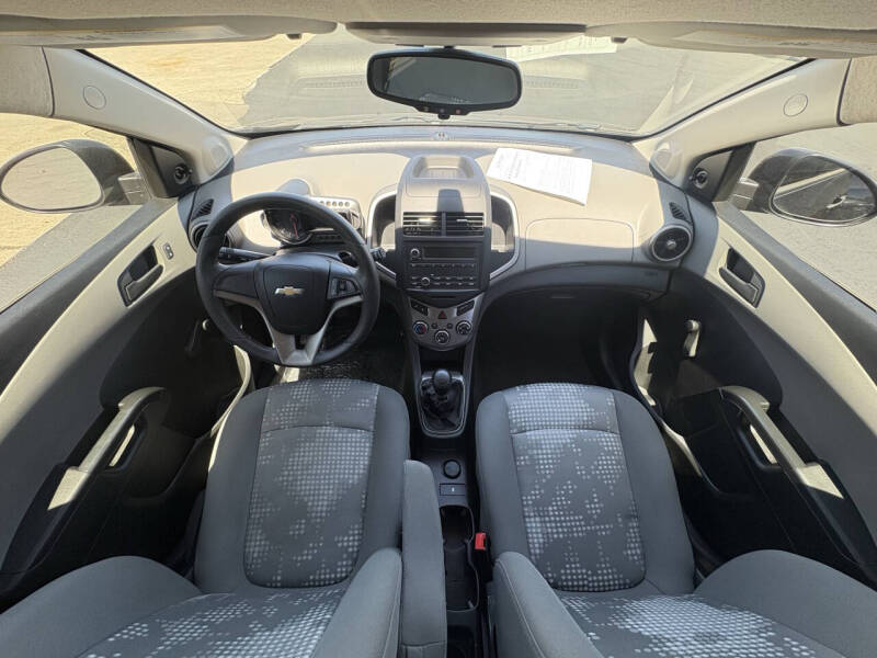 2016 Chevrolet Sonic LS Manual