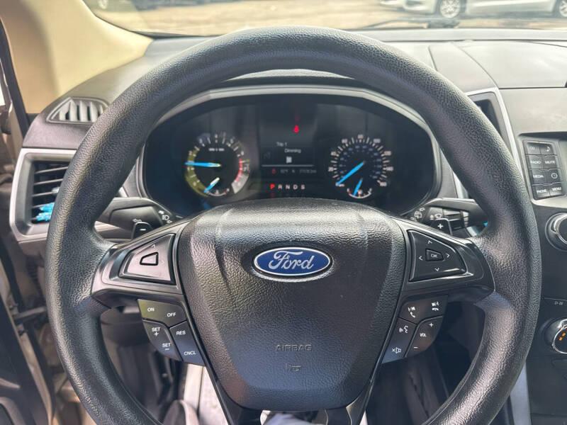 2017 Ford Edge SE