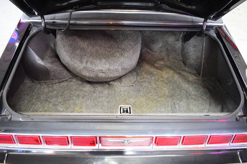 1976 Ford Thunderbird