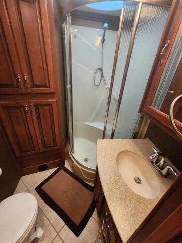 2011 Fleetwood RV Discovery 40X