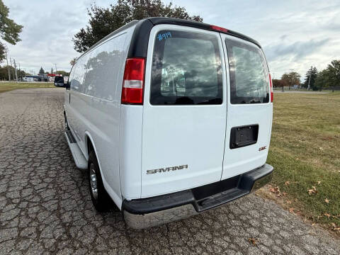 2023 GMC Savana 2500