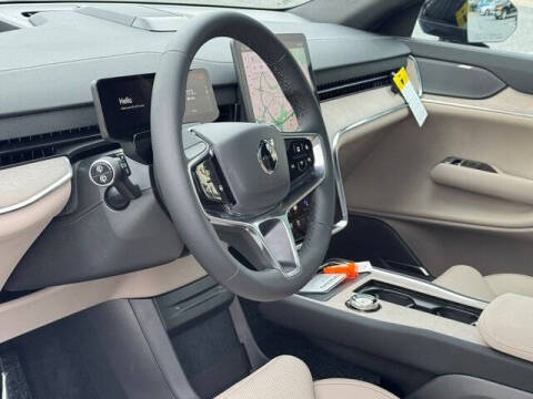 2025 Volvo EX90 Twin Plus 7P