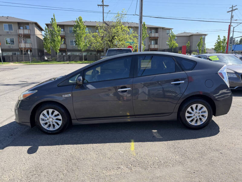 2013 Toyota Prius Plug-in Hybrid Advanced