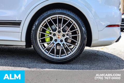 2023 Porsche Cayenne E-Hybrid Coupe Platinum Edition